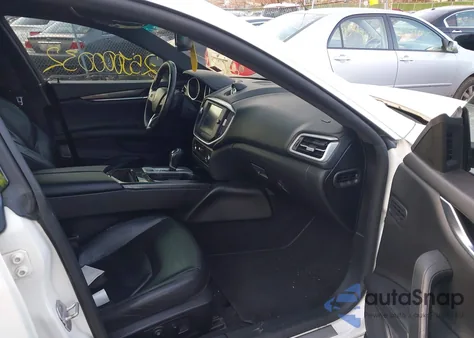 2015 Maserati Ghibli z USA, uszkodzony, nr VIN ZAM57XSA1F1162069